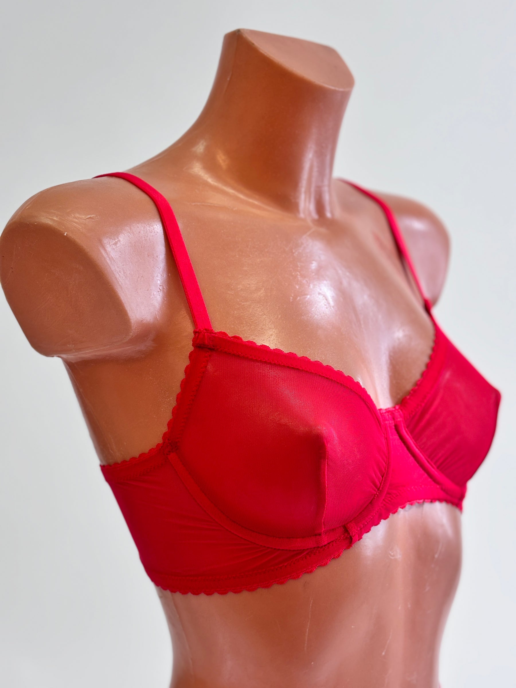 "Red Bella" krūšturis