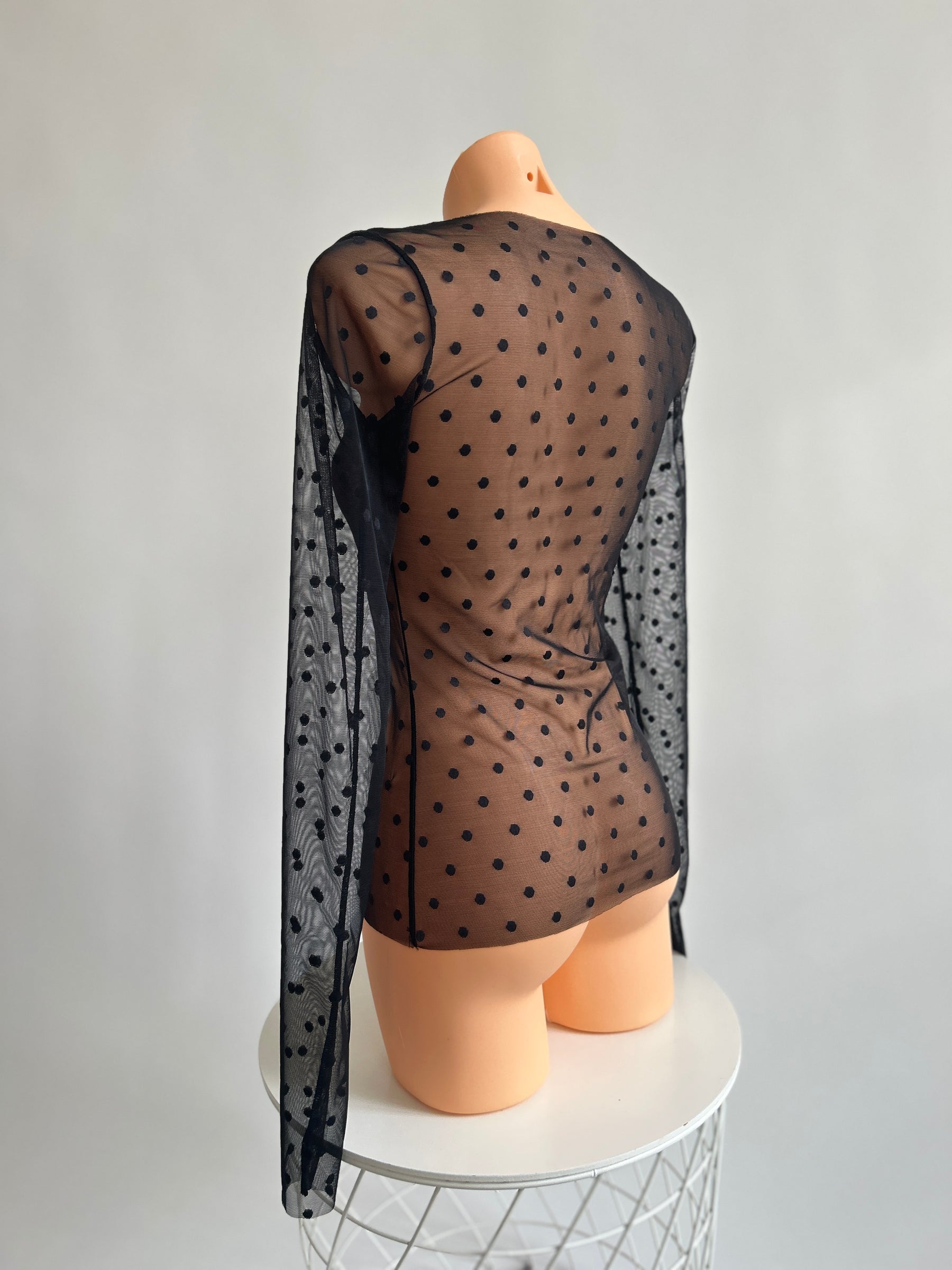 "Sense" melns punktiņ raksta tops