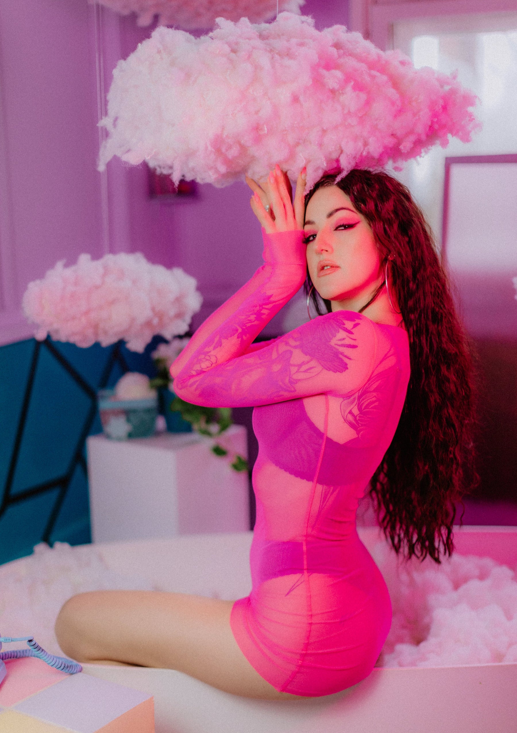 "Neon Kitty" Rozā tops