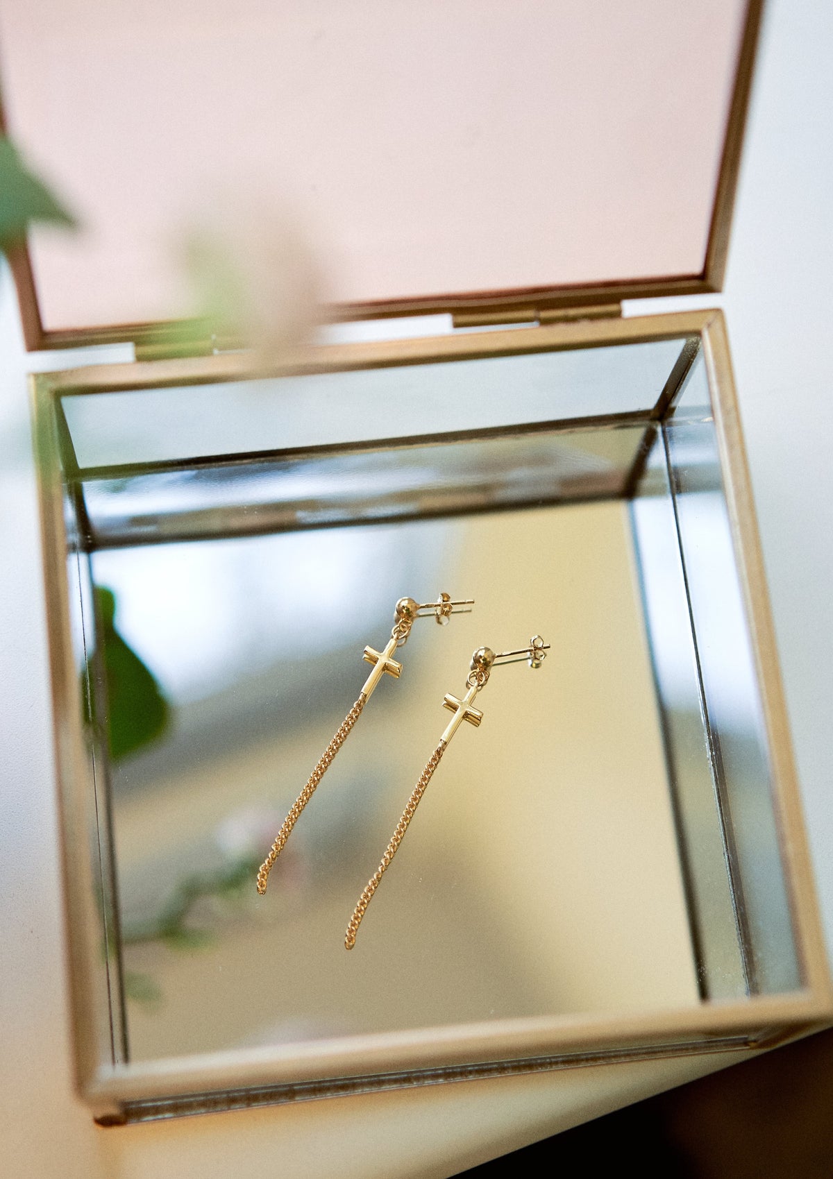 Angelic stud earrings