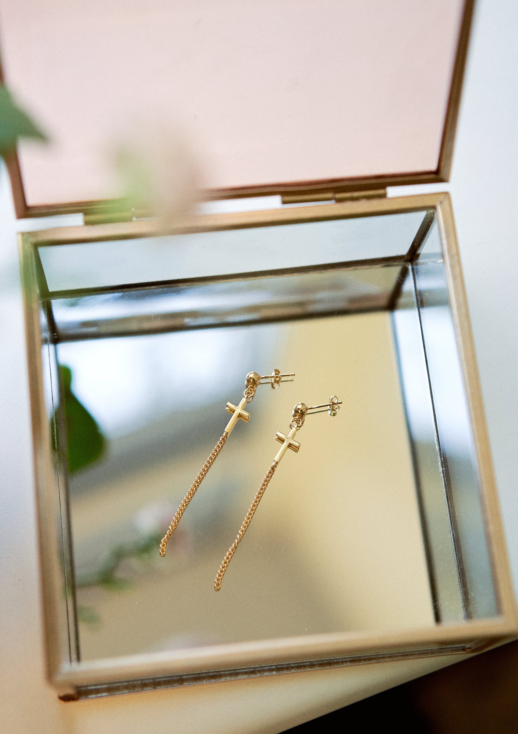 Angelic stud earrings
