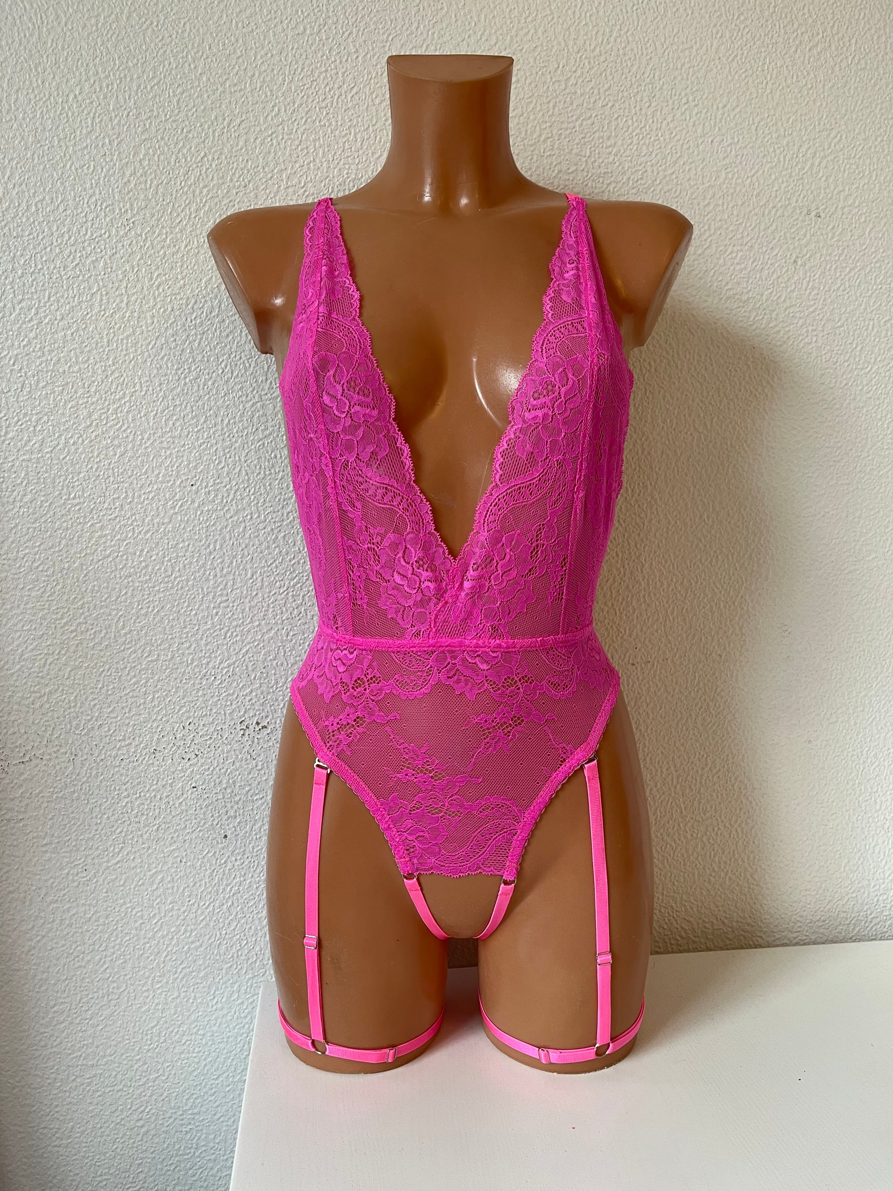 "Kinky Sage" bezgrīdas bodijs