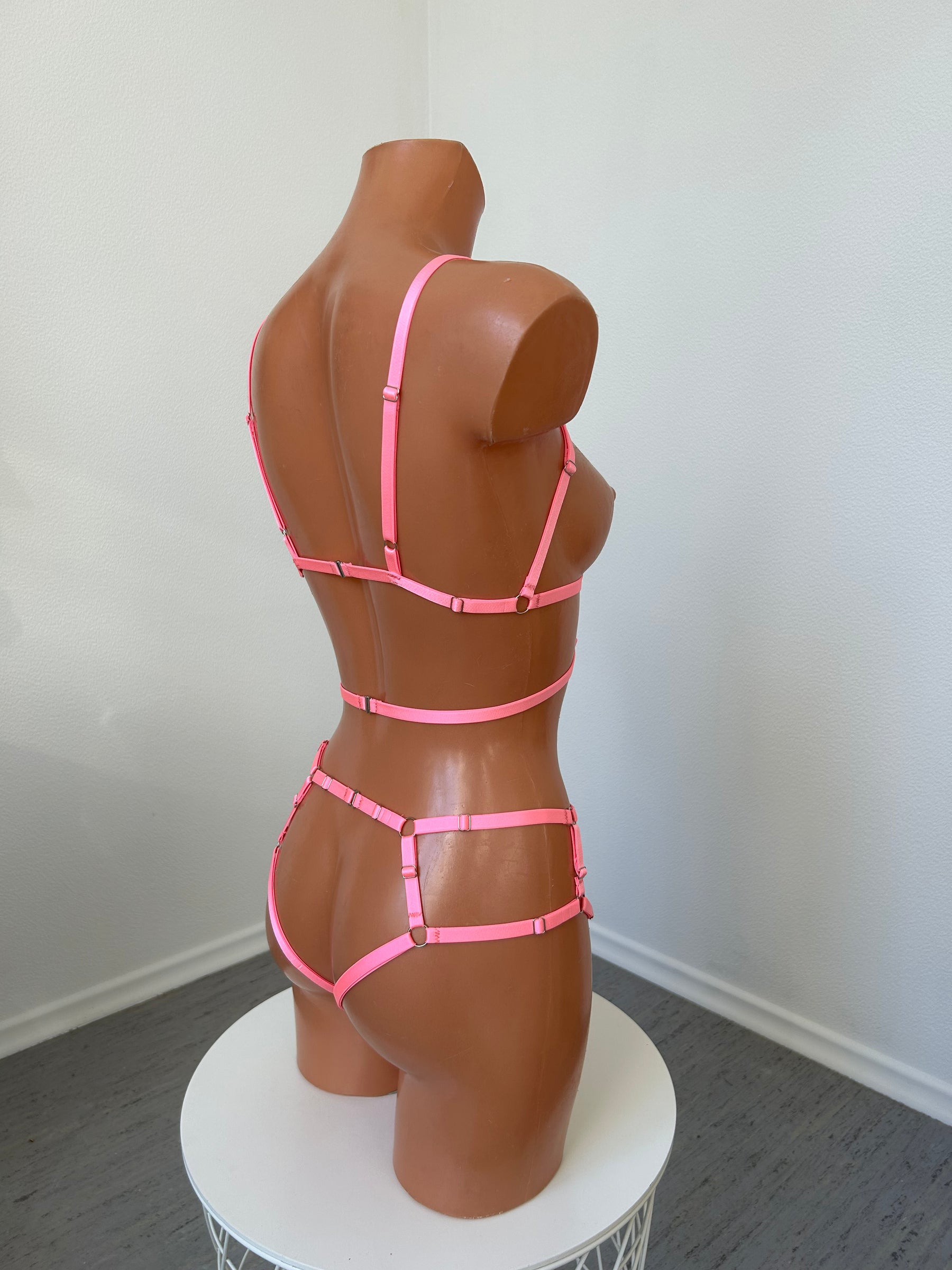 Rozā bondage apakšveļas komplekts "Sweetheart".