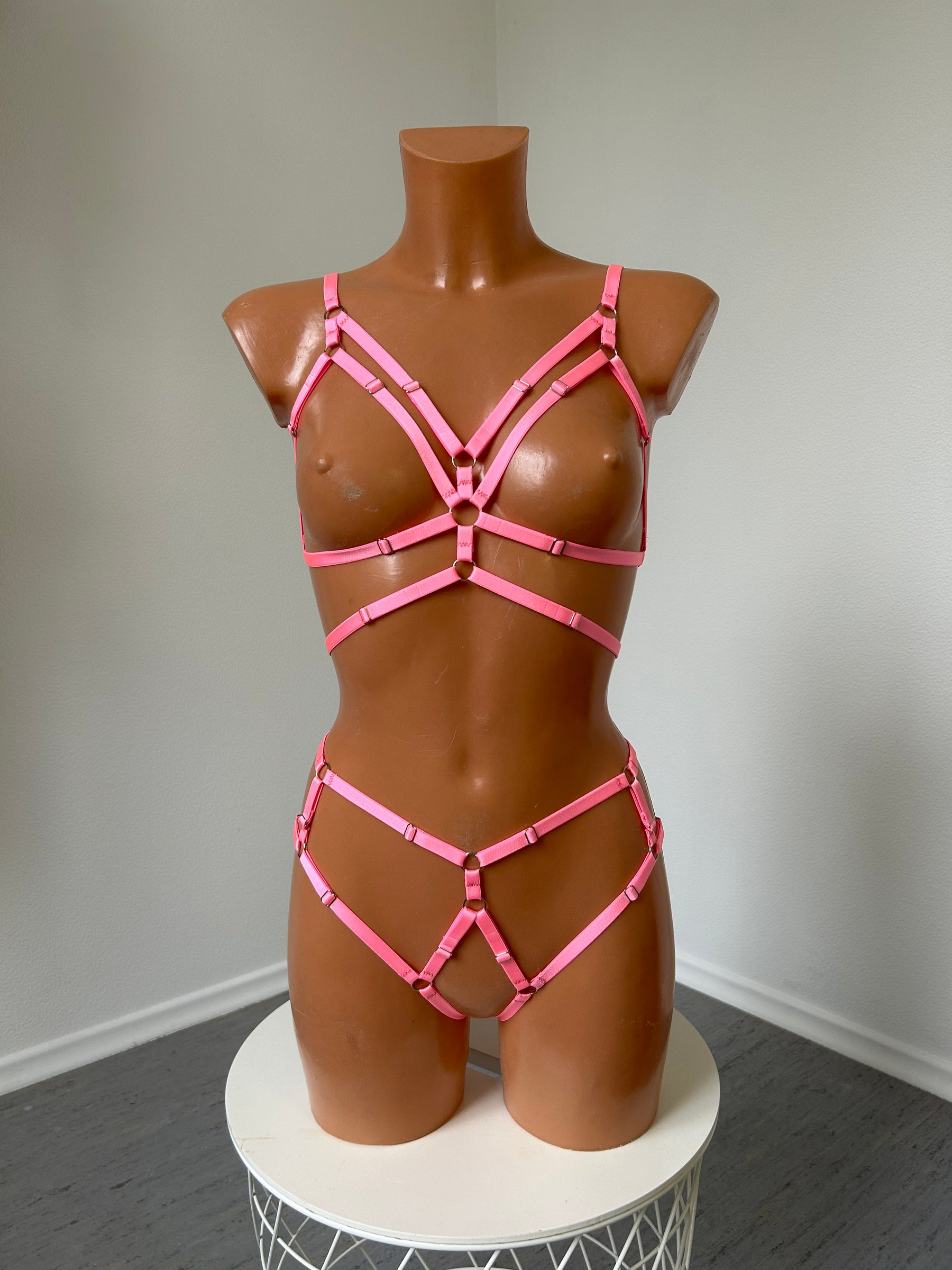 Rozā bondage apakšveļas komplekts "Sweetheart".