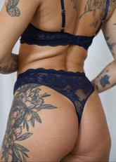 "Saphire" stringi ar augsto vidukli