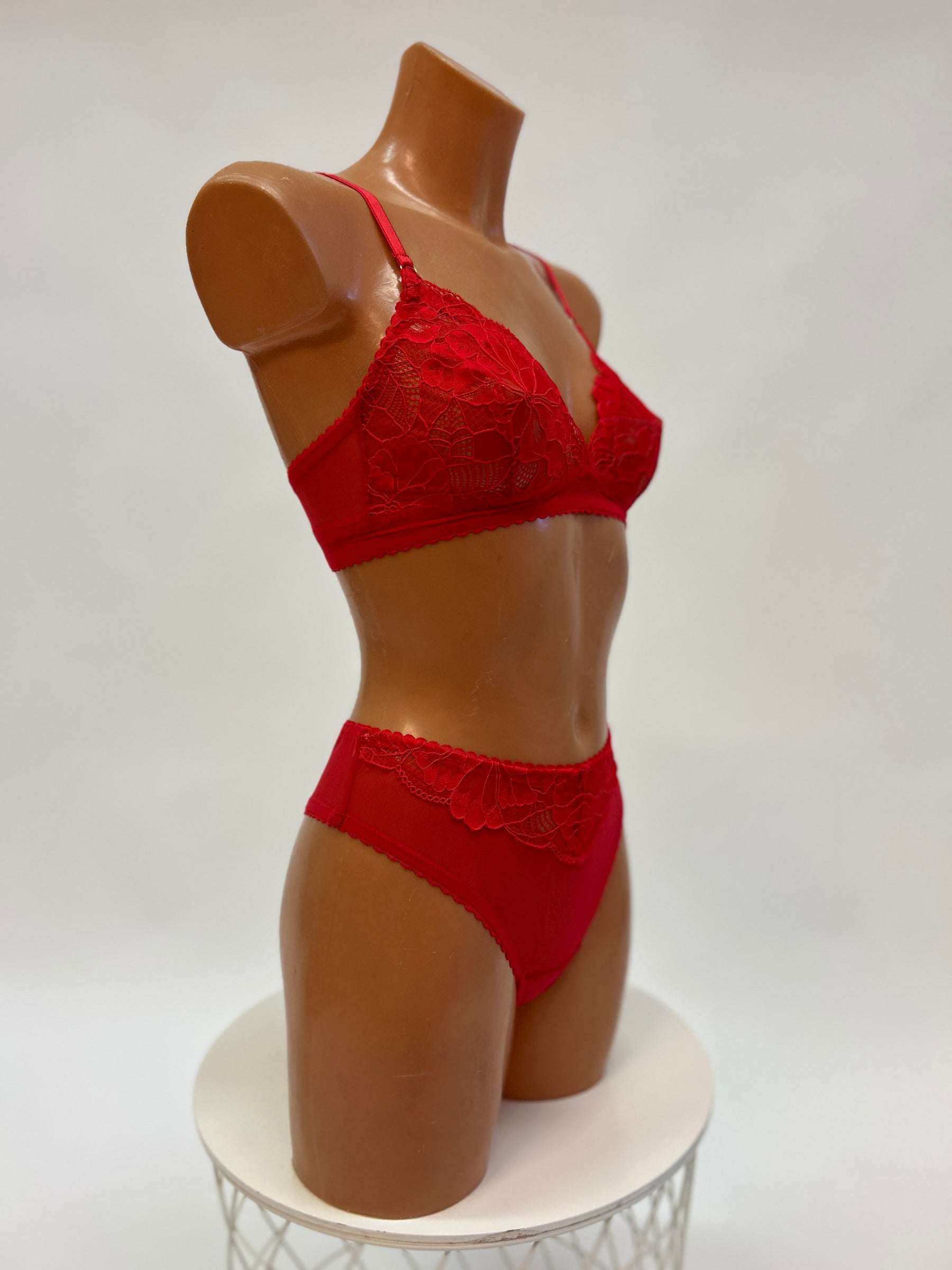 "Lady Red" lingerie set