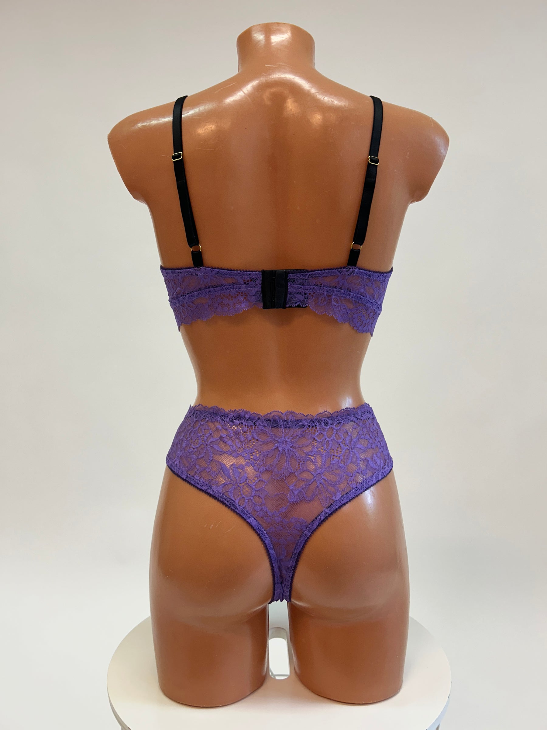 "Lavanda" purple lace lingerie set