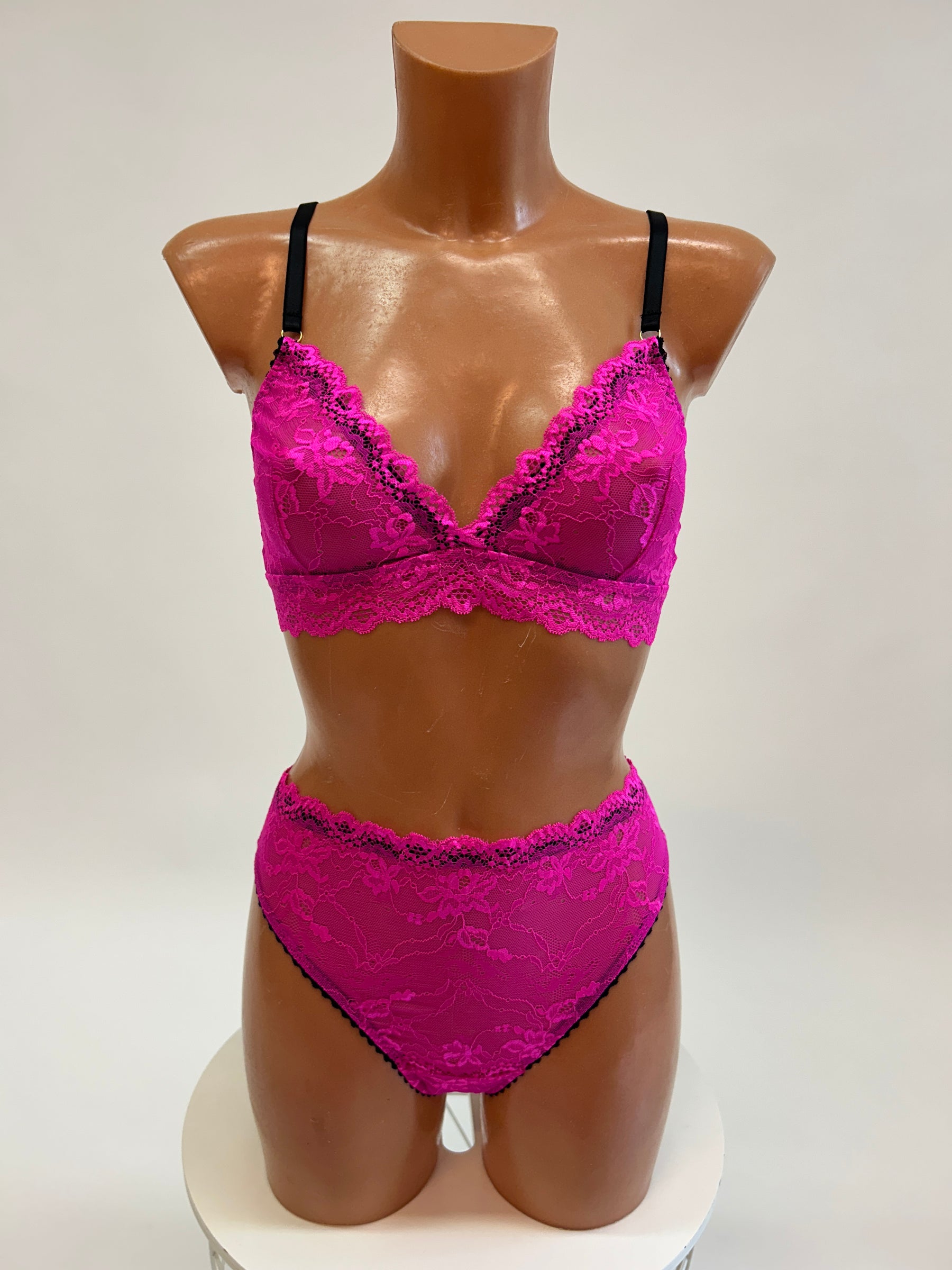 Pink lace lingerie set