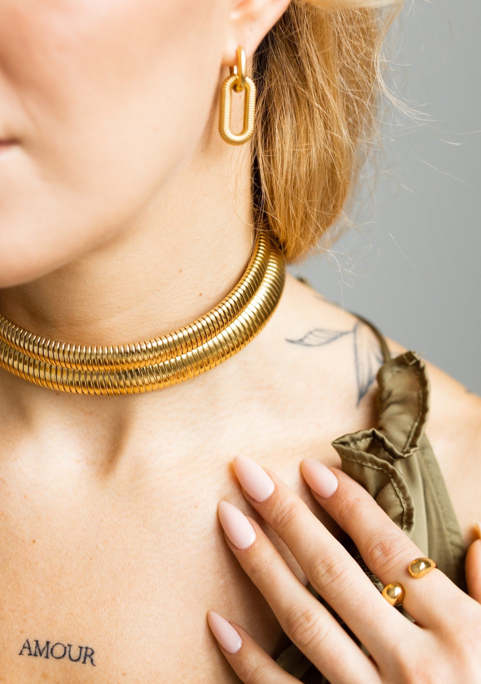 Aurum Choker Necklace