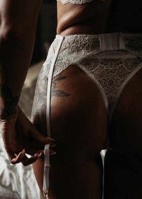 White, lace garter belt