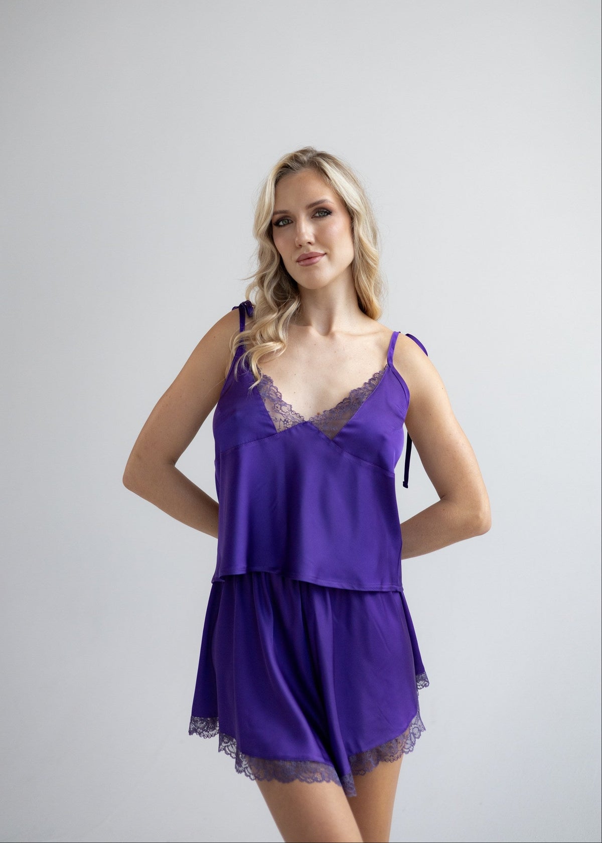 Orchid purple Top with lace
