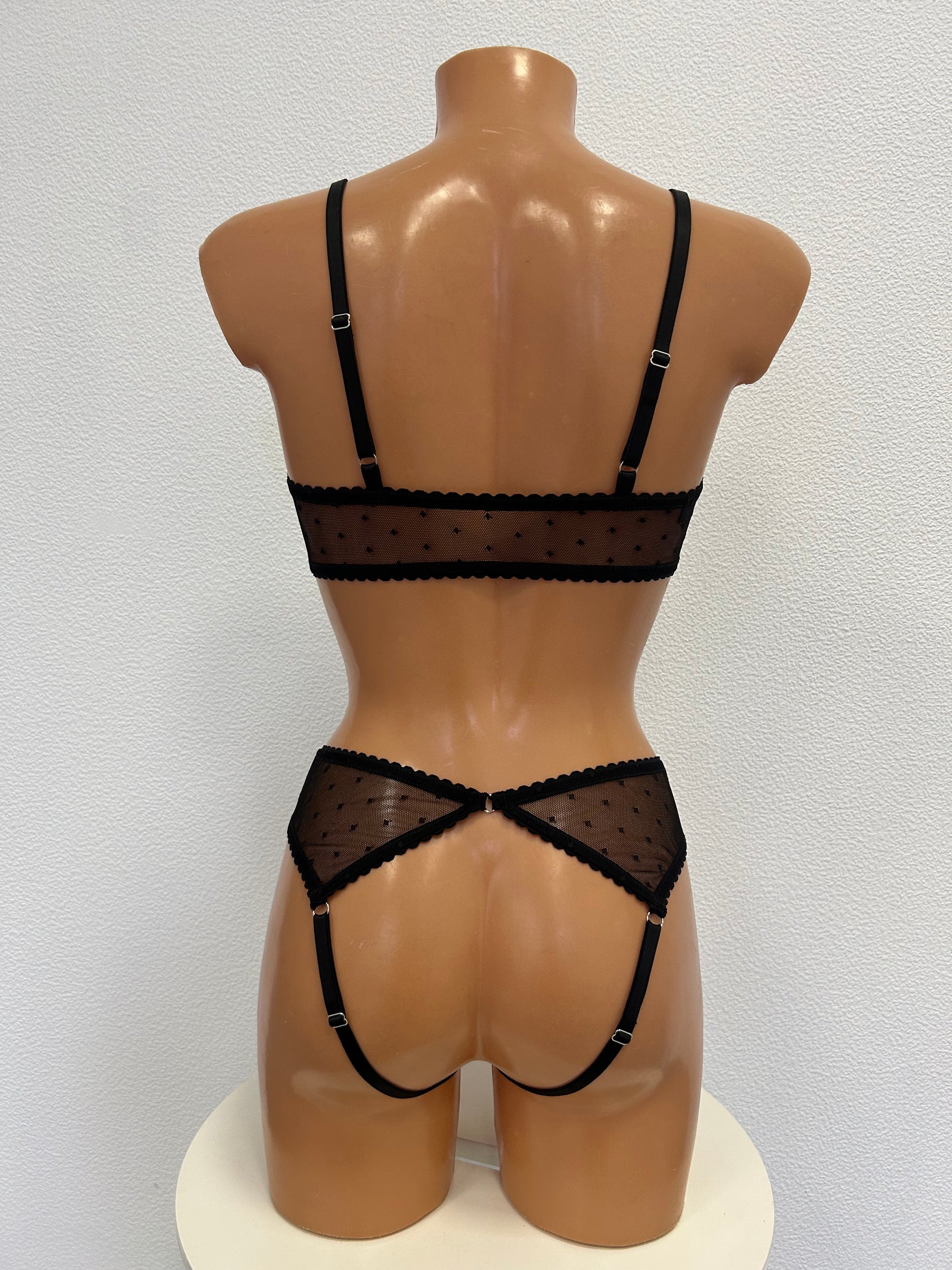 "Sensual" lingerie set