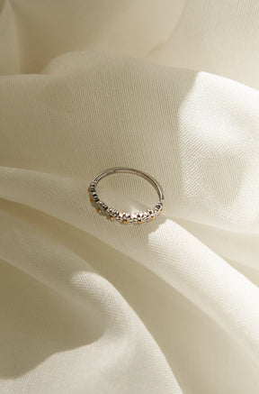 Daisy ring