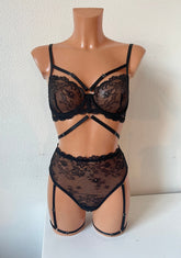 "Brigitte" black lingerie set