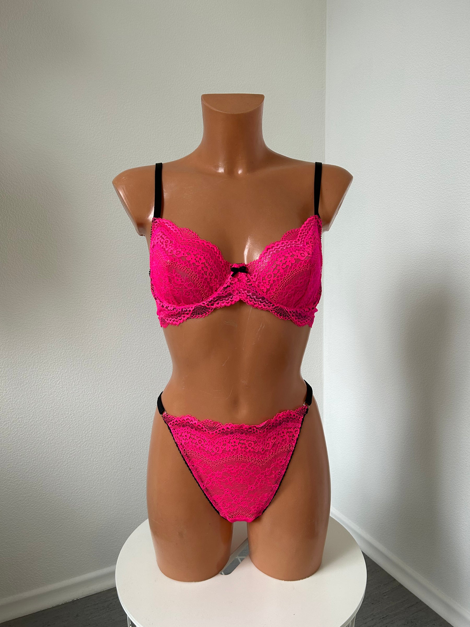 "Cupcake" pink lingerie set