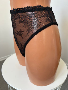 "Courtesan" lace thong panties
